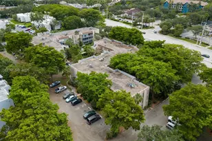 469 N Pine Island Rd, Plantation, FL 33324 - Photo 36
