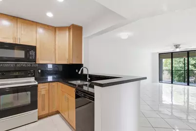 11396 Taft St #11396, Pembroke Pines, FL 33026 - Photo 14