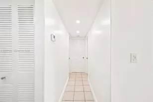4384 NW 9th Ave, Deerfield Beach, FL 33064 - Photo 14