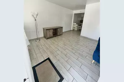 1600 Pennsylvania Ave #4, Miami Beach, FL 33139 - Photo 2