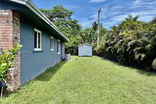 320 Holloway Dr, Plantation, FL 33317 - Photo 4