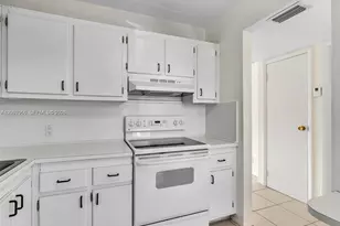 20500 W Country Club Dr, Aventura, FL 33180 - Photo 8
