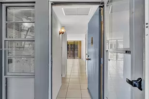 20500 W Country Club Dr, Aventura, FL 33180 - Photo 36