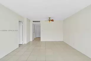 20500 W Country Club Dr, Aventura, FL 33180 - Photo 14