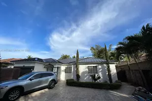 9117 NW 169th St, Miami Lakes, FL 33018 - Photo 1