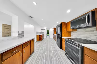 1104 NE 85th St, Miami, FL 33138 - Photo 36