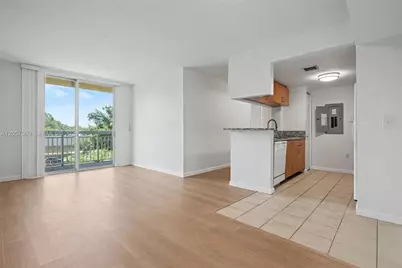 816 NW 11th St #402, Miami, FL 33136 - Photo 2