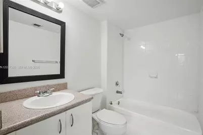 816 NW 11th St #402, Miami, FL 33136 - Photo 10