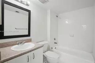 816 NW 11th St, Miami, FL 33136 - Photo 12