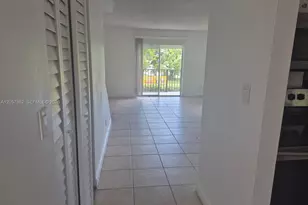 8500 SW 109th Ave, Miami, FL 33173 - Photo 8