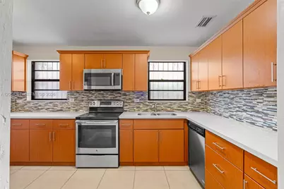 3220 E 8th Ave, Hialeah, FL 33013 - Photo 14
