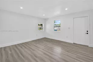 428 NW 97th St, Miami, FL 33150 - Photo 8