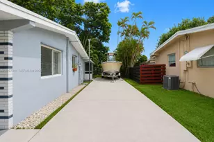 7120 Granada Blvd, Miramar, FL 33023 - Photo 4