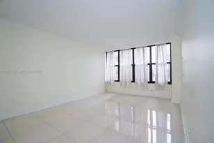 2500 Parkview Dr, Hallandale Beach, FL 33009 - Photo 12