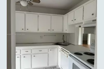 6090 NW 64th Ave #311, Tamarac, FL 33319 - Photo 8