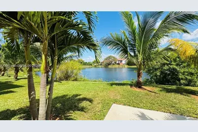 15635 SW 74 Cir #5, Miami, FL 33193 - Photo 2