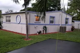 247 SW 21st Way, Fort Lauderdale, FL 33312 - Photo 2