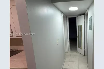 125 Canterbury  E #125, West Palm Beach, FL 33417 - Photo 6
