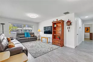 10115 44th Way S, Boynton Beach, FL 33436 - Photo 2