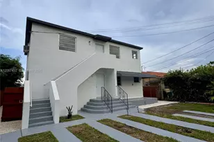 131 NW 32nd Ct, Miami, FL 33125 - Photo 1