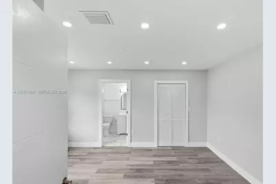 2288 W 4th Ct, Hialeah, FL 33010 - Photo 18