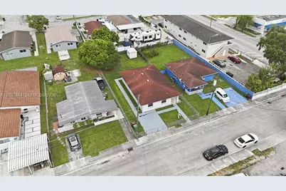2288 W 4th Ct, Hialeah, FL 33010 - Photo 30