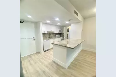 240 Lakeview Dr #303, Weston, FL 33326 - Photo 10