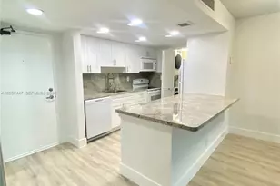 240 Lakeview Dr, Weston, FL 33326 - Photo 10