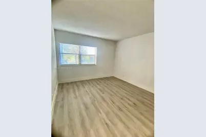 240 Lakeview Dr #303, Weston, FL 33326 - Photo 4