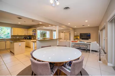 9520 E Broadview Dr, Bay Harbor Islands, FL 33154 - Photo 20