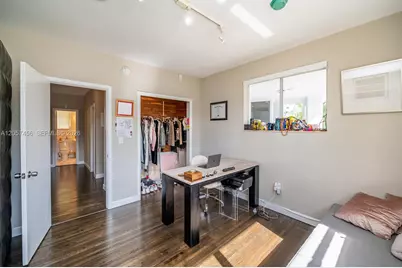 9520 E Broadview Dr, Bay Harbor Islands, FL 33154 - Photo 28