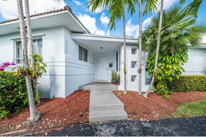 9520 E Broadview Dr, Bay Harbor Islands, FL 33154 - Photo 2