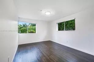 9520 E Broadview Dr, Bay Harbor Islands, FL 33154 - Photo 20