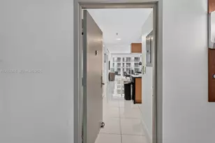 1750 N Bayshore Dr, Miami, FL 33132 - Photo 14