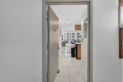 1750 N Bayshore Dr #1609, Miami, FL 33132 - Photo 4