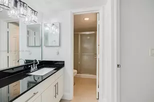 9471 Evergreen Pl, Davie, FL 33324 - Photo 10