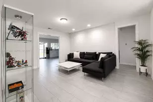 1661 N Goldeneye Ln, Homestead, FL 33035 - Photo 6