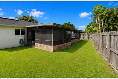 1661 N Goldeneye Ln, Homestead, FL 33035 - Photo 22