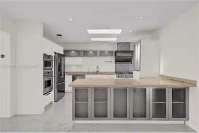 1777 Daytonia Rd, Miami Beach, FL 33141 - Photo 8