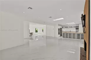 1777 Daytonia Rd, Miami Beach, FL 33141 - Photo 10