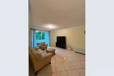 17145 N Bay Rd #4301, Sunny Isles Beach, FL 33160 - Photo 2