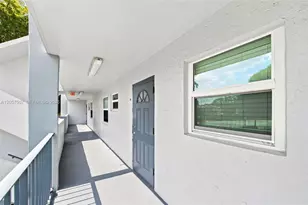 8421 Lagos De Campo Blvd, Tamarac, FL 33321 - Photo 32