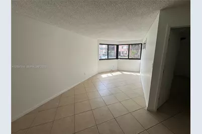 20850 San Simeon Way #107-5, Miami, FL 33179 - Photo 6