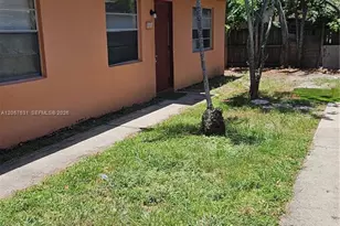 850 SW 6th Ct, Pompano Beach, FL 33060 - Photo 2