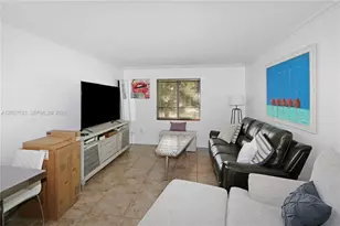 8617 SW 68th Ct, Pinecrest, FL 33156 - Photo 10