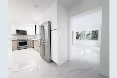 2210 NW 93rd Ave, Pembroke Pines, FL 33024 - Photo 10