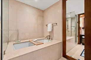 6801 Collins Ave, Miami Beach, FL 33141 - Photo 16