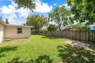 405 SW 77th Ave, North Lauderdale, FL 33068 - Photo 30