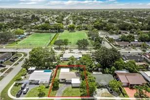 405 SW 77th Ave, North Lauderdale, FL 33068 - Photo 32