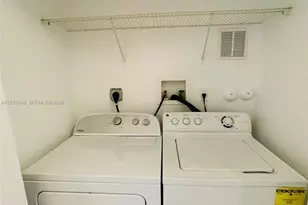 11601 NW 89th St, Doral, FL 33178 - Photo 16